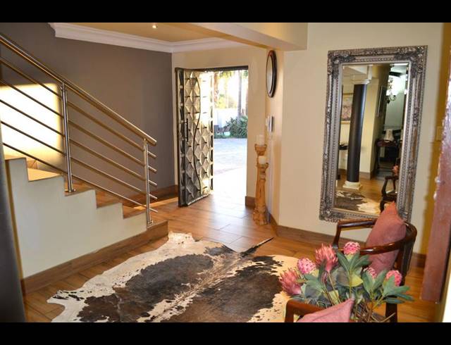 4 BEDROOM HOUSE FOR SALE IN SONNEVELD